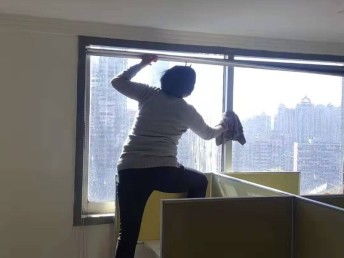 越秀區(qū)美吉亞專業(yè)開荒清潔 您的裝修后清潔專家，為廣州新家煥發(fā)光彩